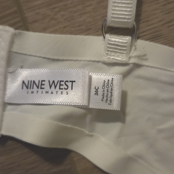 Nine West White Padded Push Up Underwire Adjustable Bra NWT - Picture 4 of 4